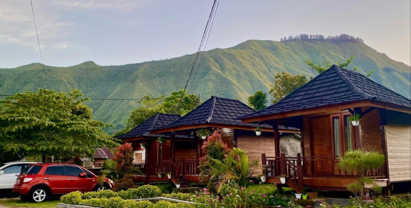 Puncak Rinjani Lodge Sembalunlawang Exteriör bild